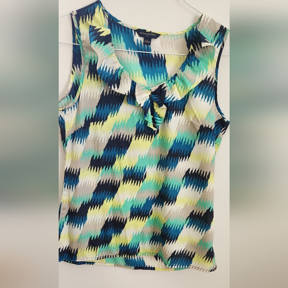Banana Republic green and blue sleeveless ruffle summer top in size S